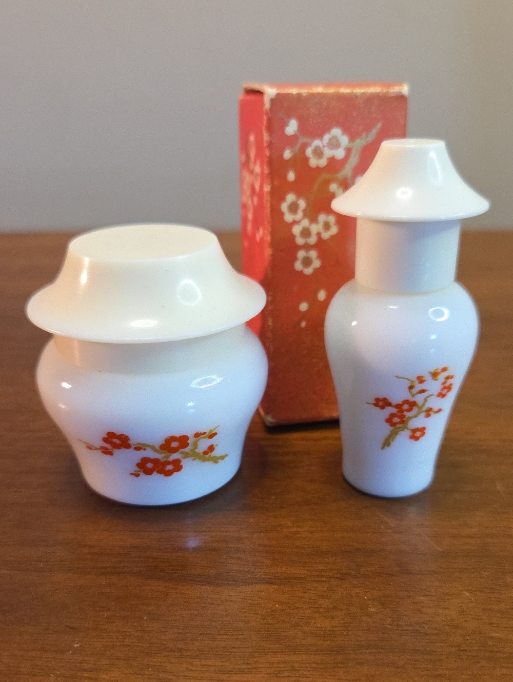 Vintage Avon Imperial Garden Roller Perfume And Cream Milk Glass Jar Empty